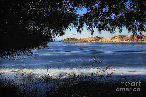 north bar freezing by AnnMarie Parson-McNamara north bar freezing by AnnMarie Parson-McNamara