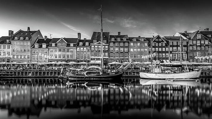 Wall Art - Photograph - Nyhavn In Summer Sunset - Black and White by Nicklas Gustafsson