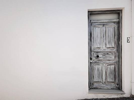 Porte No 6 by Jarek Filipowicz Porte No 6 by Jarek Filipowicz