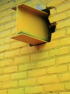 Protruding beam. by Rob Huntley Protruding beam. by Rob Huntley