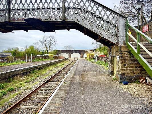 Wall Art - Photograph - Quainton Road Railway Station Platform  by Gordon James