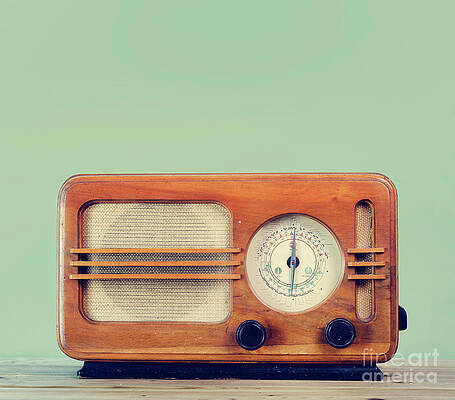 Wall Art - Photograph - Retro radio by Jelena Jovanovic