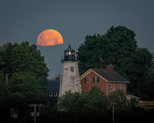 Super Flower Blood Moon by Guy Coniglio Super Flower Blood Moon by Guy Coniglio