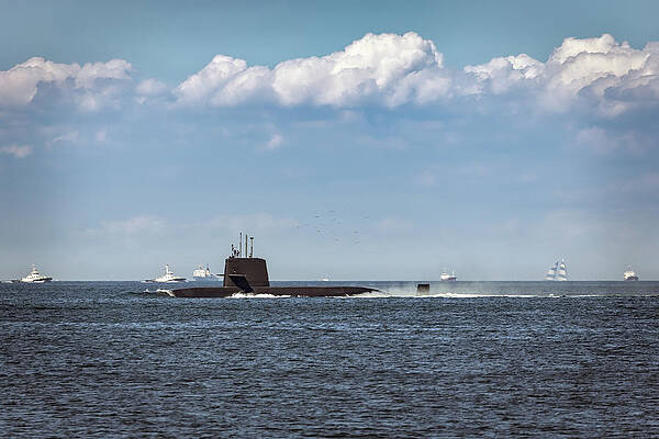 Tokyo Bay Sub by William Chizek Tokyo Bay Sub by William Chizek