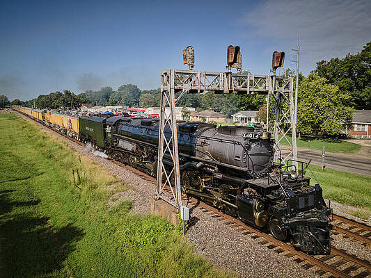 Union Pacific's 4014 at McRae Arkansas by Jim Pearson Union Pacific's 4014 at McRae Arkansas by Jim Pearson