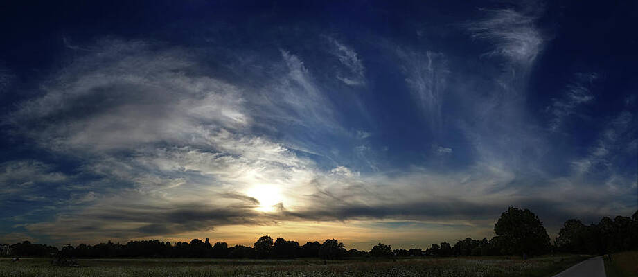 wispy sunset by Erik Tanghe wispy sunset by Erik Tanghe