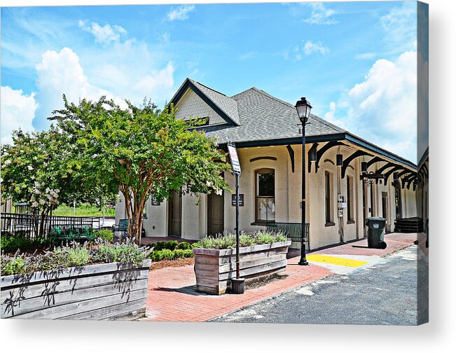 Depot Acrylic Print featuring the photograph Kingstree Depot #1 by Linda Brown