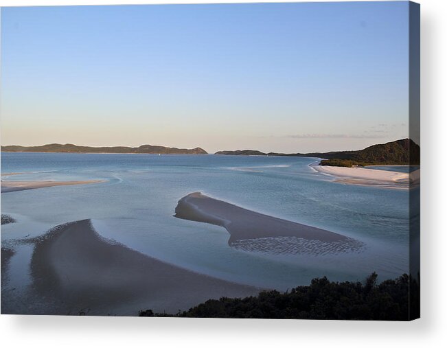 Hills Inlet Acrylic Print featuring the photograph Whitsunday Island #1 by Debbie Cundy