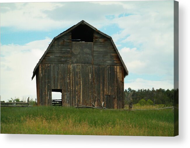 Barn Acrylic Print featuring the photograph An Old Barn by Jeff Swan