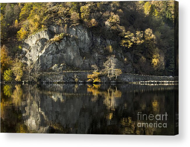 Autumn Acrylic Print featuring the photograph Autumn In The Lake by Linsey Williams