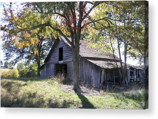 Barn Acrylic Print featuring the photograph Barn on a Hill by Robert Camp