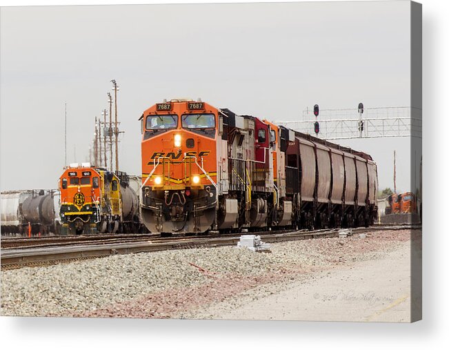 Bnsf Acrylic Print featuring the photograph Bnsf7687 by Jim Thompson