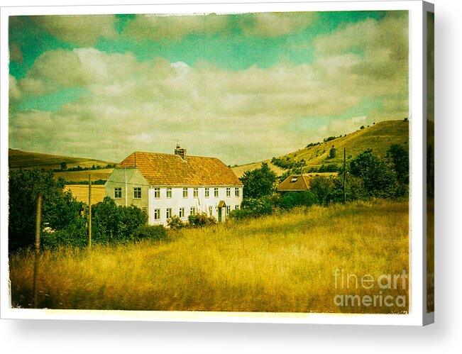Home Acrylic Print featuring the photograph Countryside Homestead by Lenny Carter