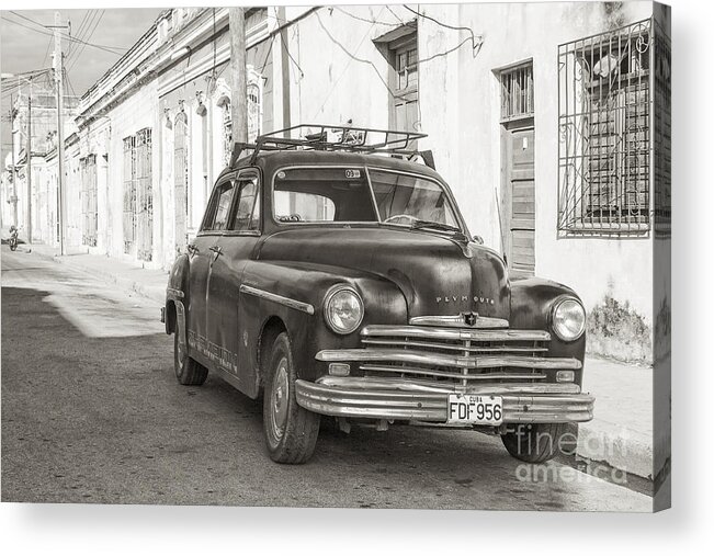 Cuba Acrylic Print featuring the photograph Cuba Cars I by Juergen Klust