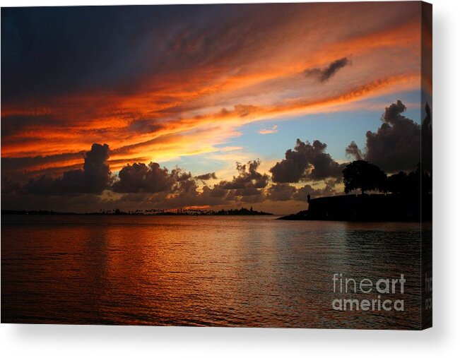 Garita Acrylic Print featuring the photograph Garita en Atardecer by Francisco Pulido