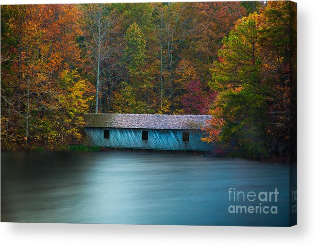 Alabama Acrylic Print featuring the photograph Green Mountain Covered Bridge Huntsville Alabama by T Lowry Wilson