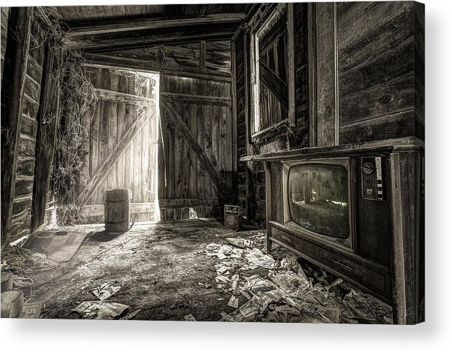 Old Barn Acrylic Print featuring the photograph Inside Leo's Apple Barn - The old television in the apple barn by Gary Heller