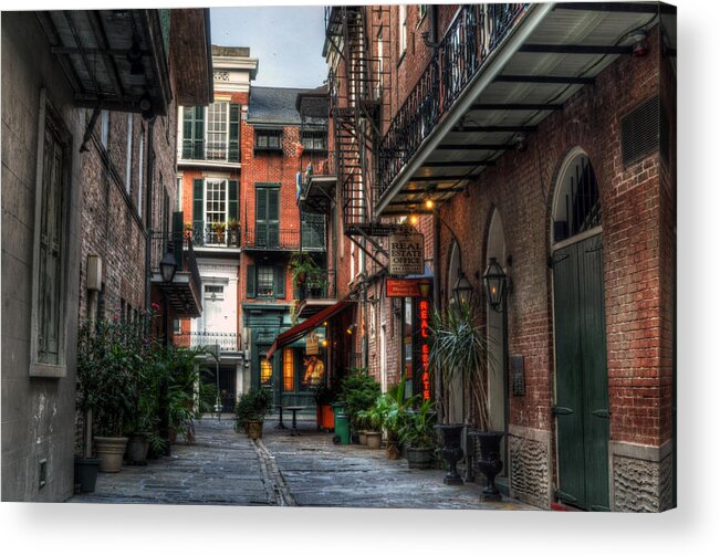 622 Cabildo Alley Acrylic Print featuring the photograph Jackson Square Alley by Greg and Chrystal Mimbs