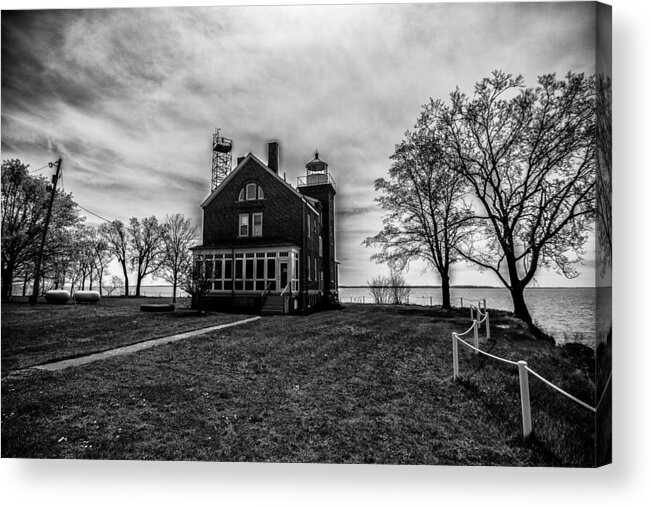 Lighthouse Acrylic Print featuring the photograph Lighthouse Put-in-Bay by Kevin Cable