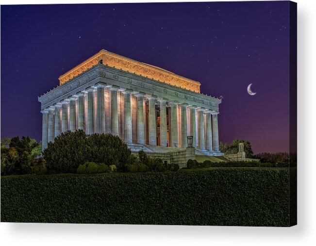 Abraham Lincoln Memorial Acrylic Print featuring the photograph Lincoln Memorial Under The Stars by Susan Candelario