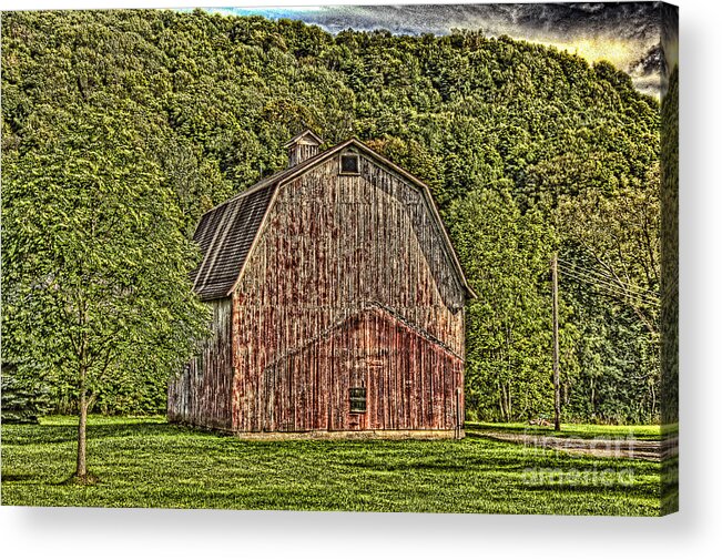 Barn Acrylic Print featuring the photograph Old Red Barn by Jim Lepard
