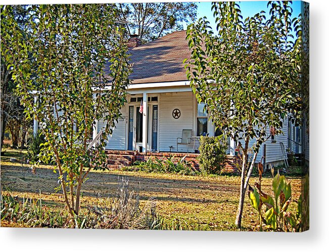 Architecture Acrylic Print featuring the photograph Southern Farmhouse by Linda Brown