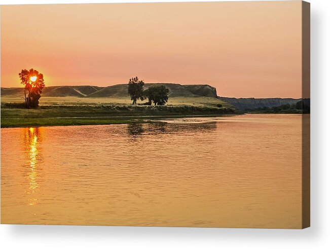 River Sunrise Acrylic Print featuring the photograph Sunrise Over The Missouri Breaks by Larry Bodinson