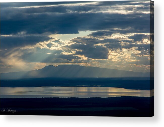 Mountain Acrylic Print featuring the photograph Sunset Rays Over Mount Susitna by Andrew Matwijec