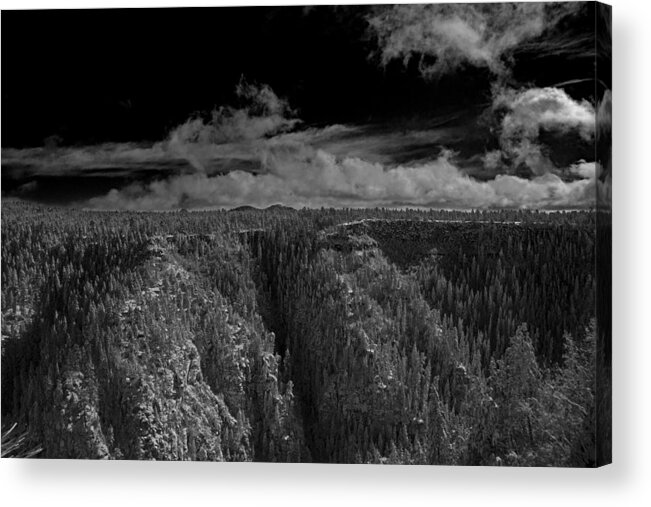 Black And White Acrylic Print featuring the photograph The Rim by Tom Kelly