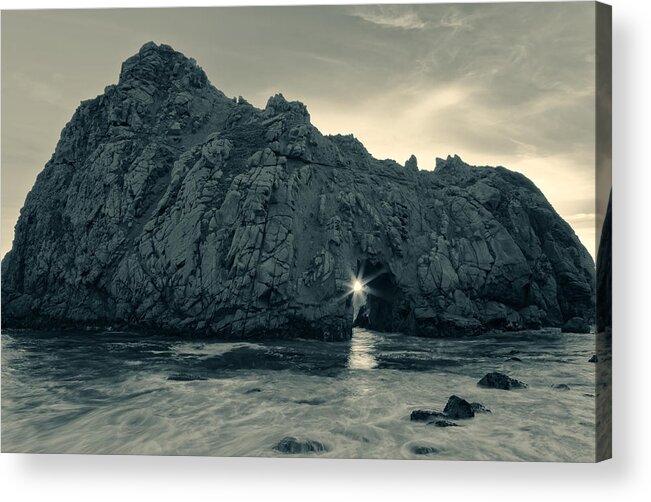 Landscape Acrylic Print featuring the photograph The Star of Pfeiffer BW by Jonathan Nguyen
