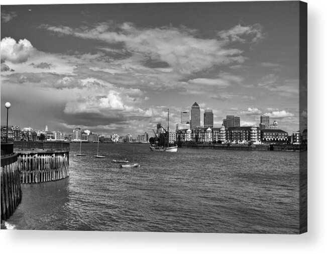 Thames River Acrylic Print featuring the photograph Canary Wharf #1 by Shirley Mitchell