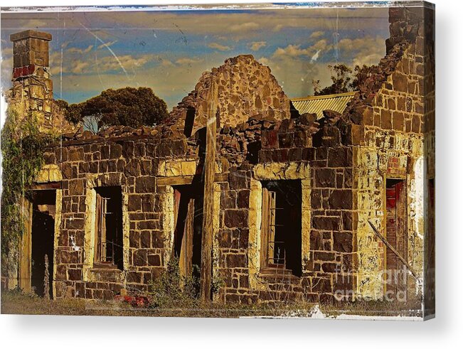 Melbourne Acrylic Print featuring the digital art Abandoned Farmhouse by Blair Stuart