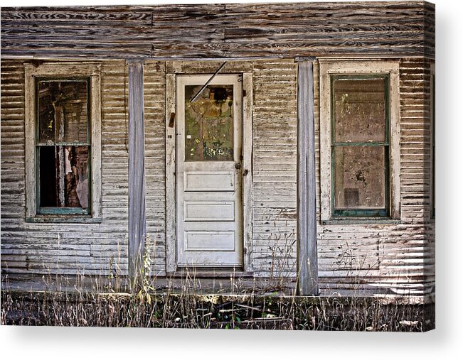 Farmhouse Acrylic Print featuring the photograph Abandoned by Virginia Folkman