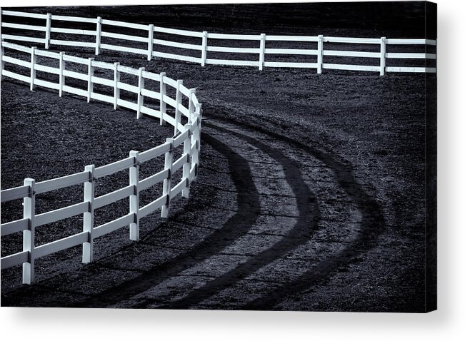 Newfane Vermont Acrylic Print featuring the photograph Vermont Fence by Tom Singleton