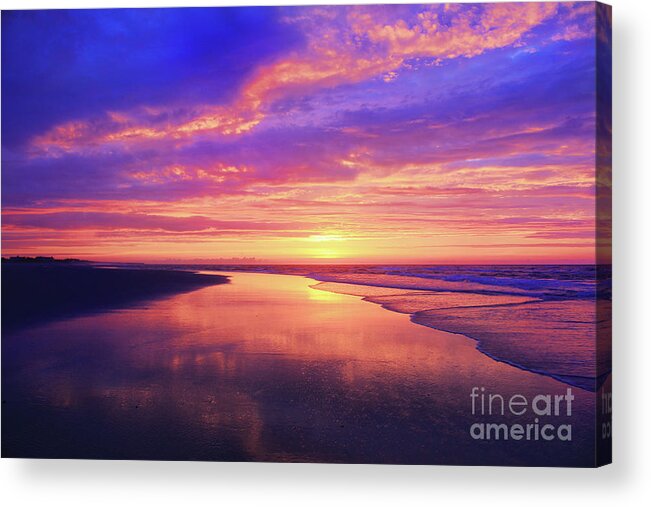 Sunrise Acrylic Print featuring the photograph First Light At The Beach by Sharon McConnell