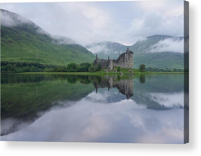 Kilchurn Castle Acrylic Print featuring the photograph A Summers morning at Kilchurn by Stephen Taylor