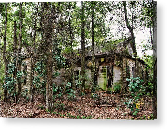 Old House Acrylic Print featuring the photograph Abandoned House in Alabama by Lynn Jordan