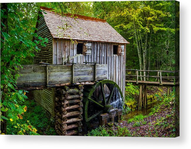 Appalachian Trail Acrylic Print featuring the photograph Cable Mill at Cades Cove by Chuck De La Rosa