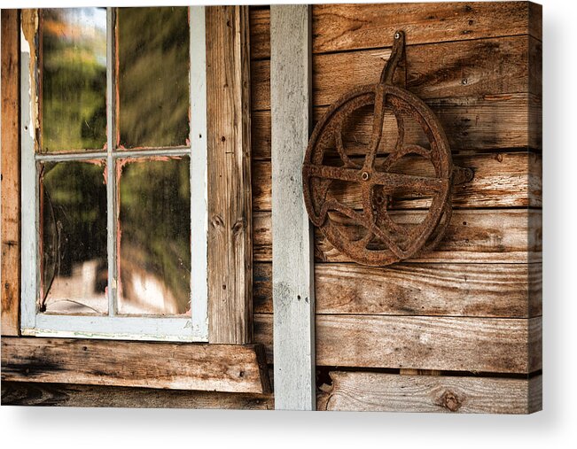 Deserted Homestead Acrylic Print featuring the photograph Deserted Homestead by Bonnie Bruno