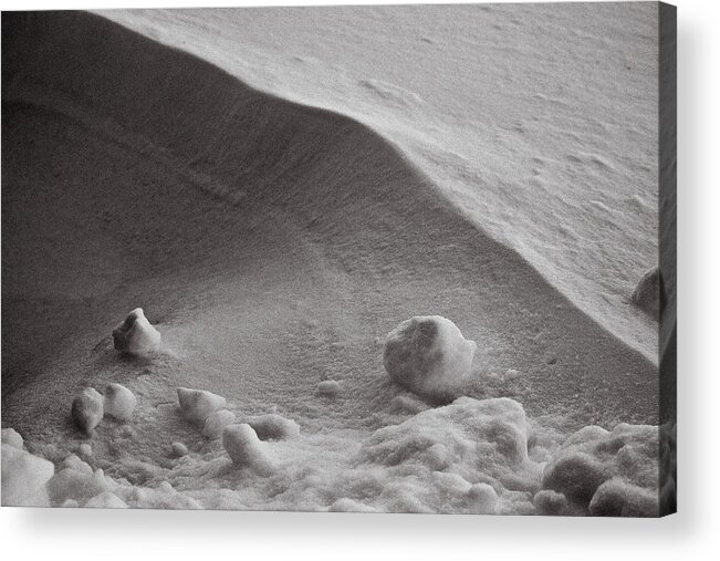 Snow Acrylic Print featuring the photograph Driftline by Jason Wolters