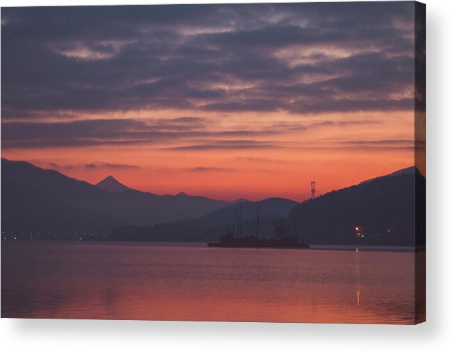 Lake Acrylic Print featuring the photograph Fire On The Sky And Lake by Hyuntae Kim
