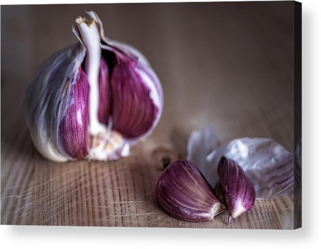 Aglio Acrylic Print featuring the photograph Garlic by Hernan Bua