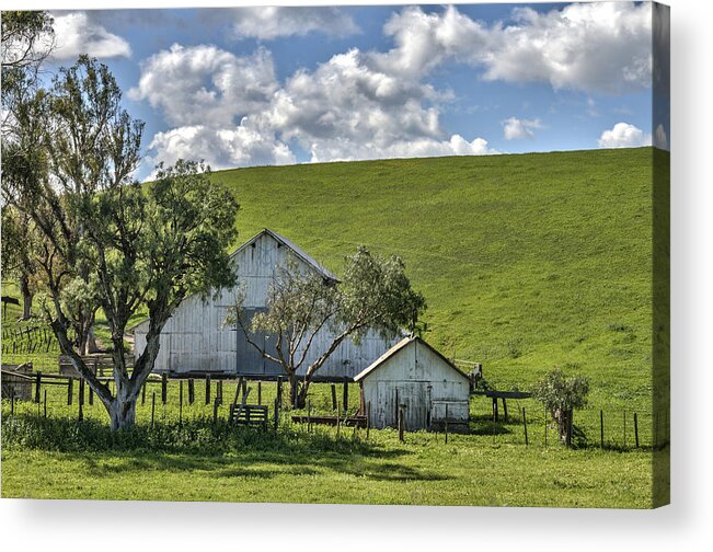 Holister Acrylic Print featuring the photograph Hollister Barn by Bruce Bottomley