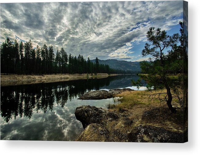 Kettle River Acrylic Print featuring the photograph Kettle River at Barstow by Loni Collins