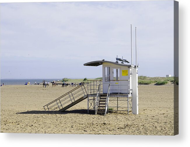 Skegness Acrylic Print featuring the photograph Lifeguard Station, Skegness by Rod Johnson