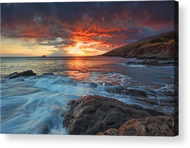 Maui Hawaii Mcgregor Point Sunset Ebb N Flow Seascape Clouds Tropics Acrylic Print featuring the photograph Maui Skies by James Roemmling