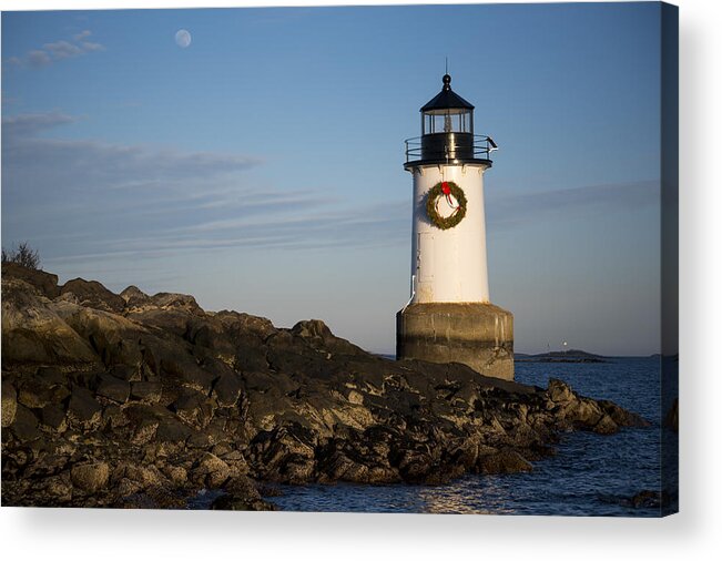 Moonrise Acrylic Print featuring the photograph Moonrise over Fort Pickering Lighthouse Salem MA Winter Island wreath by Toby McGuire