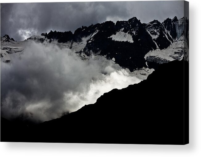 Montagna Acrylic Print featuring the photograph Mountains Clouds 9950 by Marco Missiaja