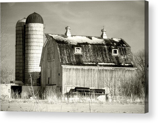Huntley Acrylic Print featuring the photograph Old Barn Huntley Illinois by Roger Passman