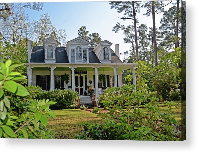 Kingstree Acrylic Print featuring the photograph Pressley Hirsch House by Linda Brown